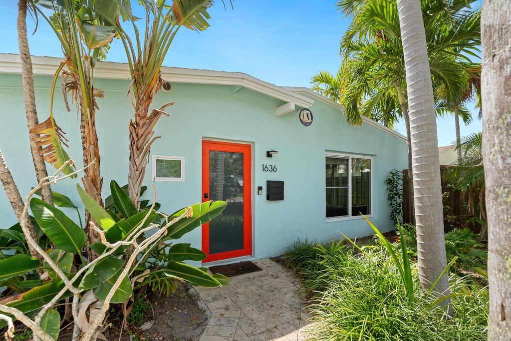 Photo of 1636 NE 17th Terrace, Fort Lauderdale, FL 33305 (MLS # B26031865)