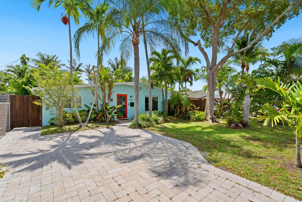 Photo of 1636 NE 17th Terrace, Fort Lauderdale, FL 33305 (MLS # B26031865)