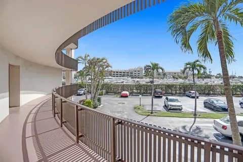 300 Waterway Drive S Unit 205, Lantana, FL MLS: R11066503