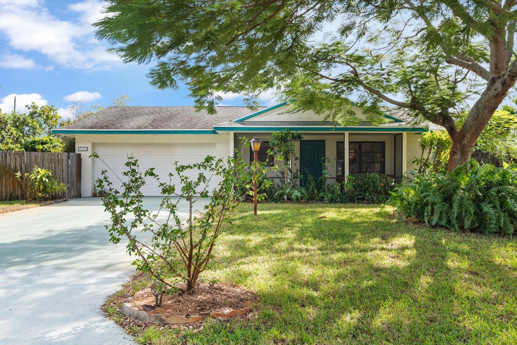 Photo of 901 NW Terrace Road, Stuart, FL 34994 (MLS # R11044483)