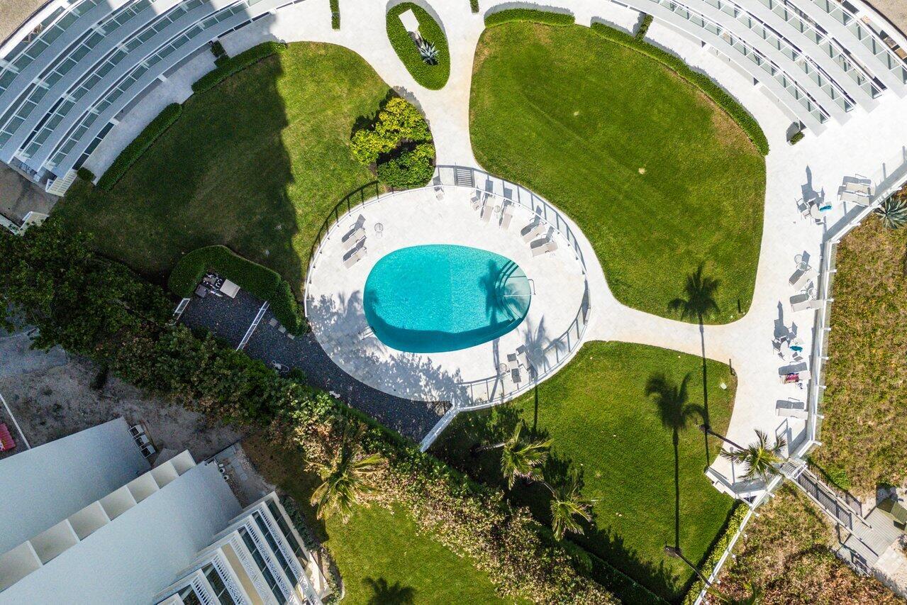 HAMILTON HOUSE CONDO - Residential