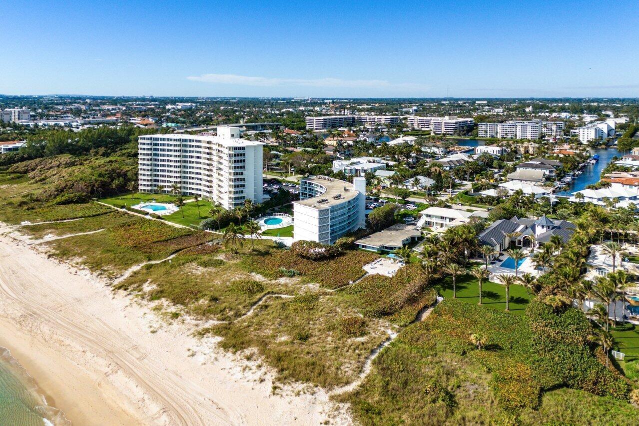 HAMILTON HOUSE CONDO - Residential