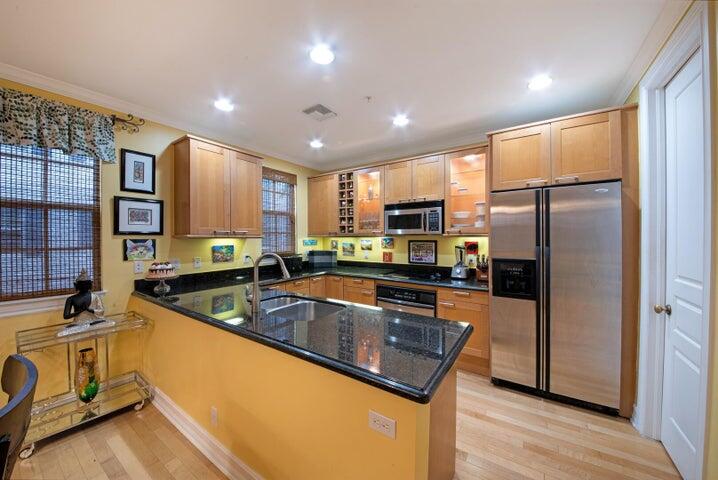 Mallory Square - Residential