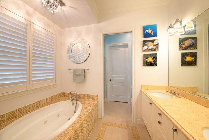 Mallory Square - Residential