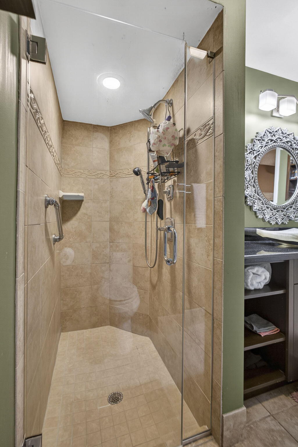 LAKESIDE GREEN 5 - Residential