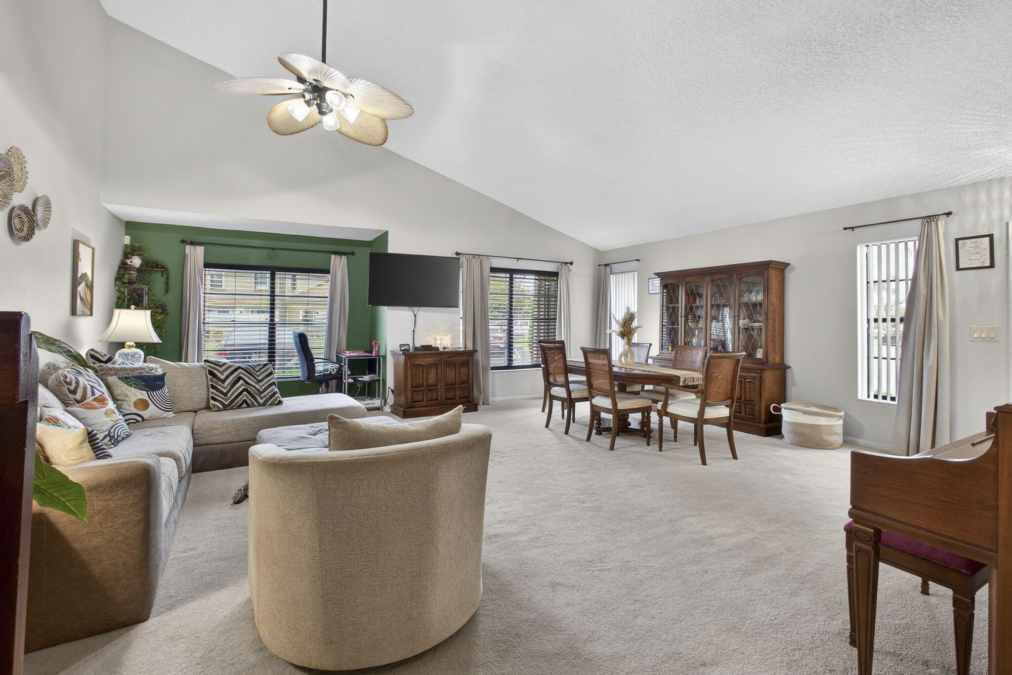 LAKESIDE GREEN 5 - Residential