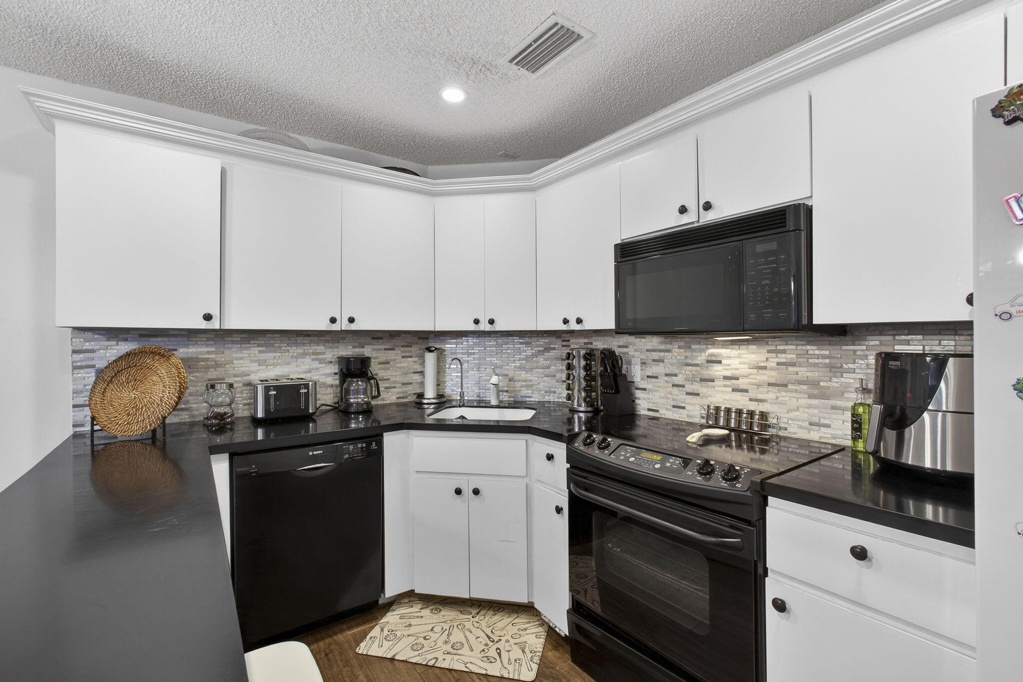 LAKESIDE GREEN 5 - Residential