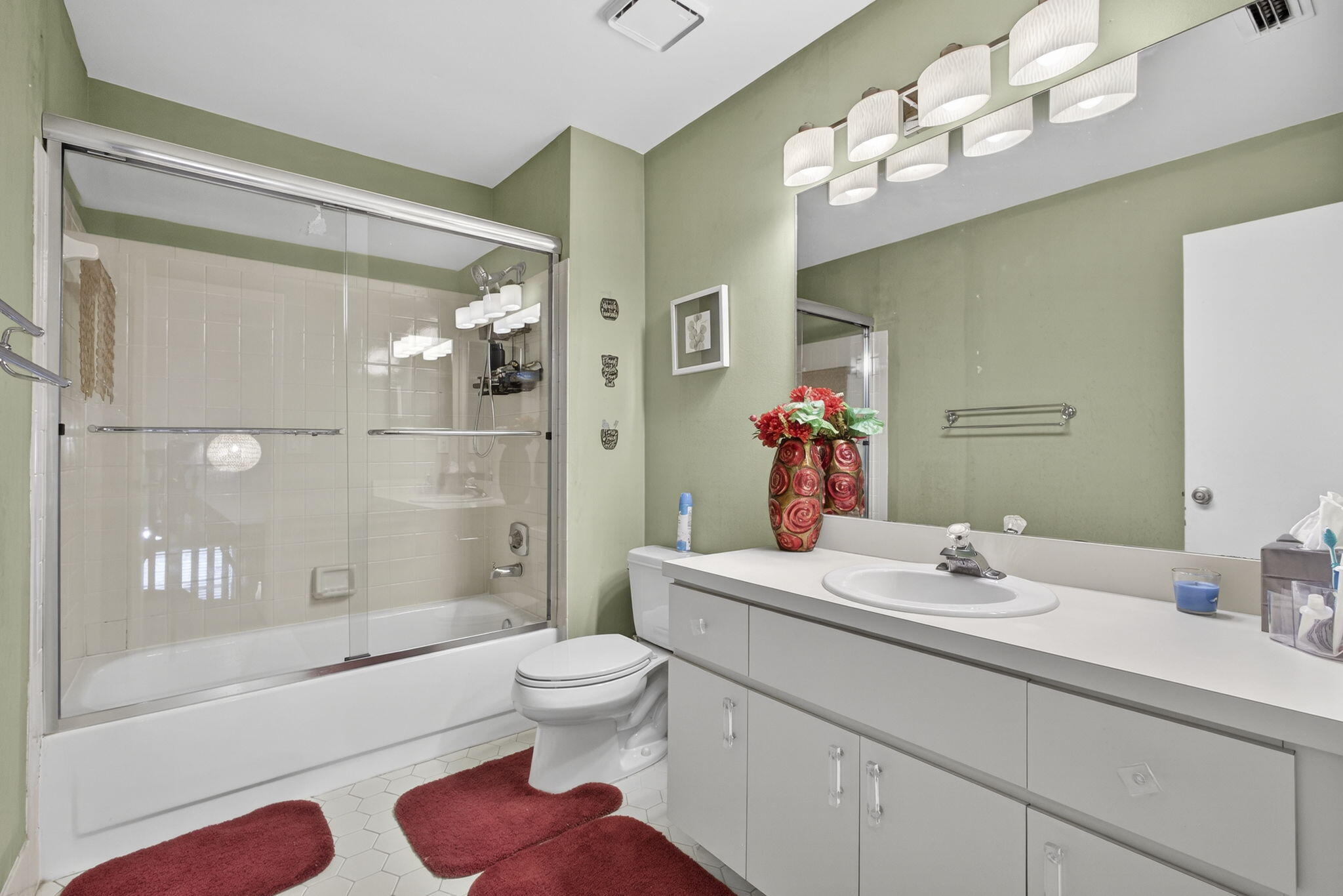 LAKESIDE GREEN 5 - Residential