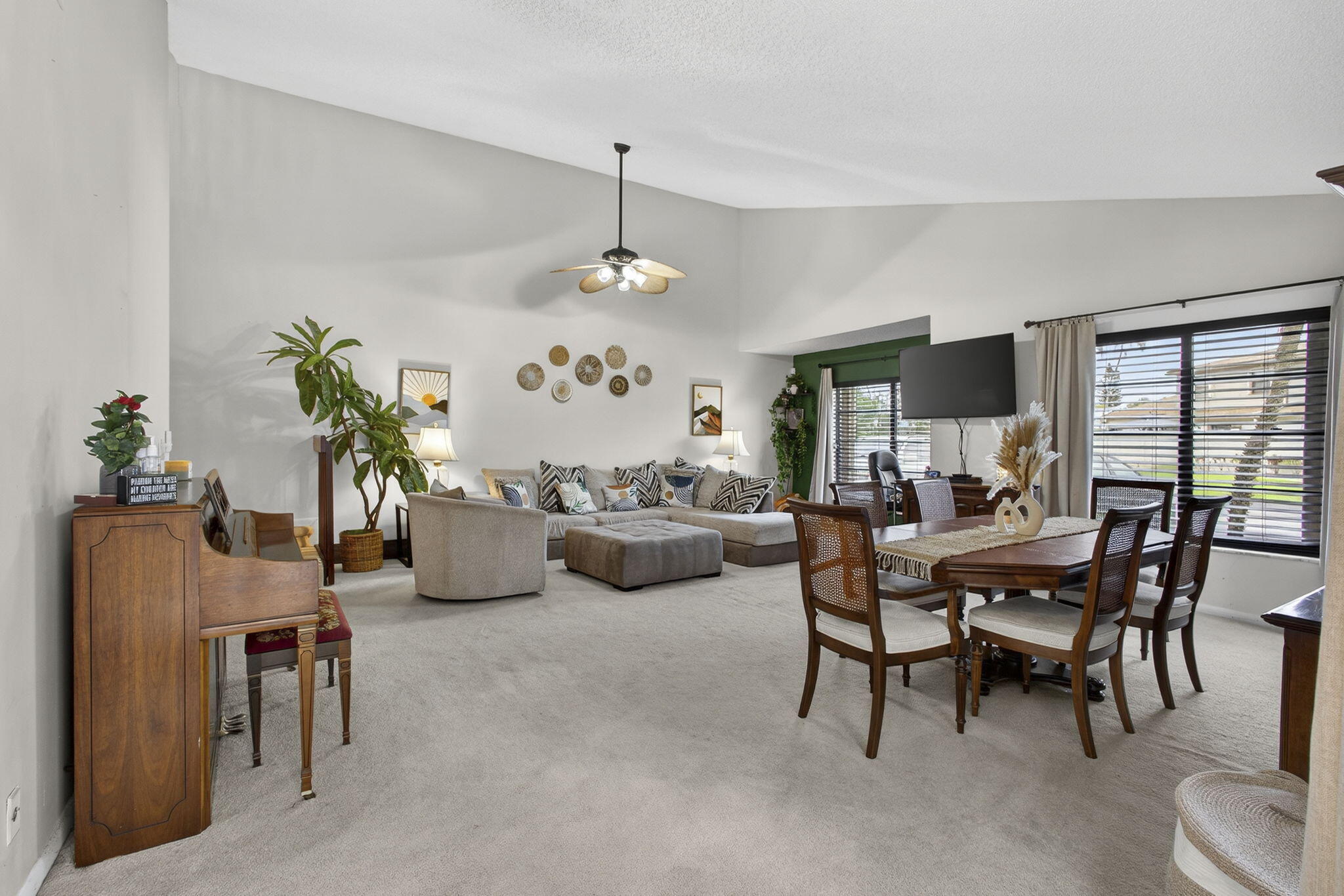 LAKESIDE GREEN 5 - Residential