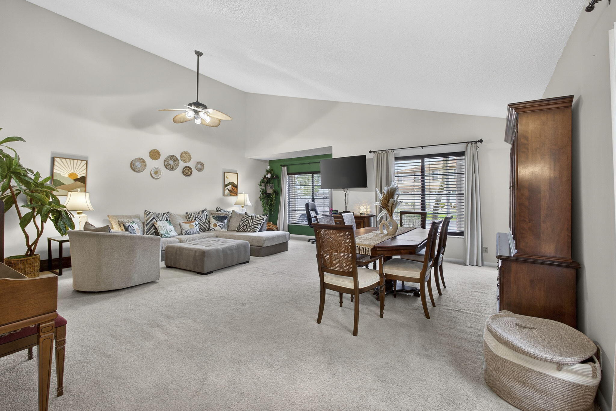 LAKESIDE GREEN 5 - Residential