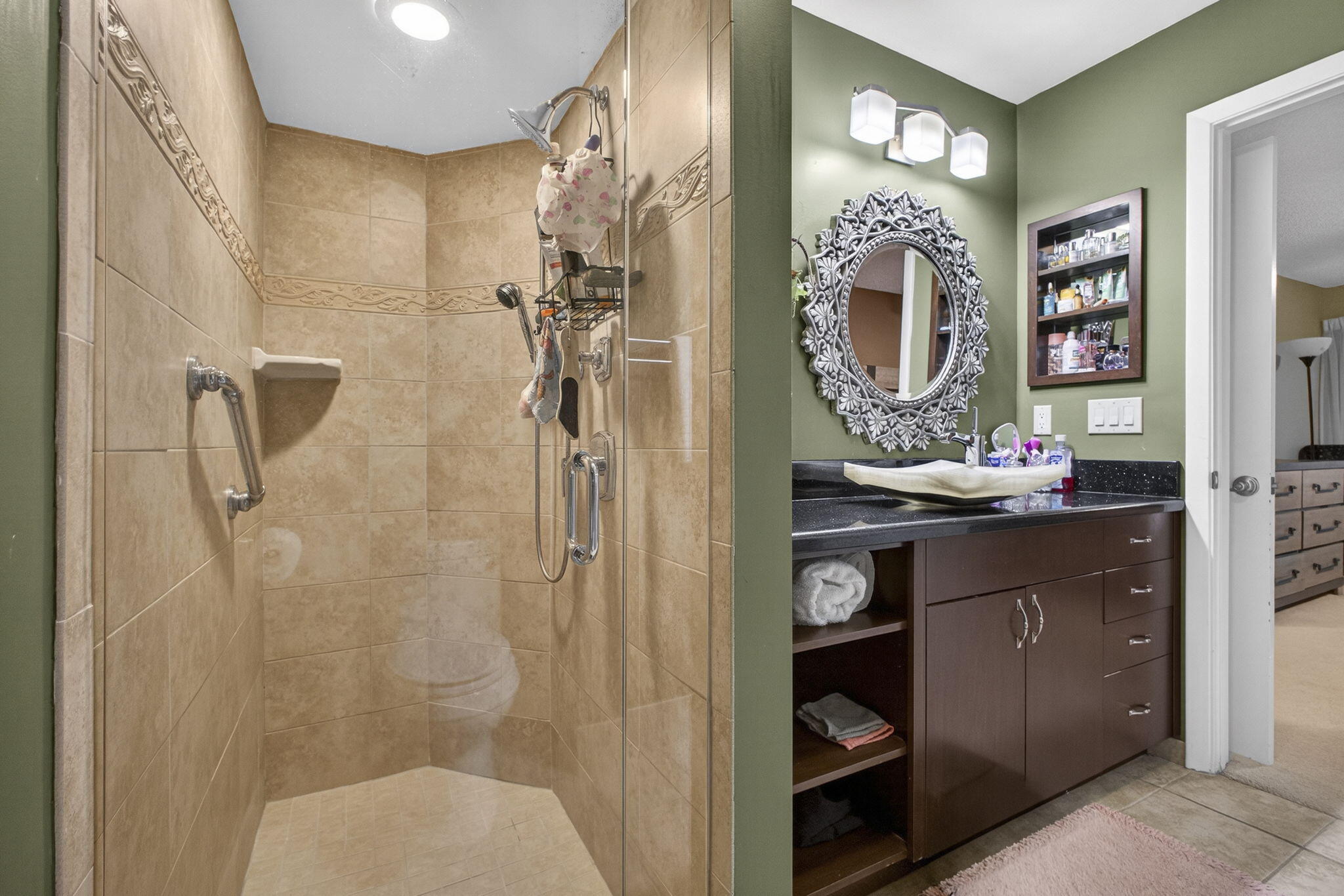 LAKESIDE GREEN 5 - Residential