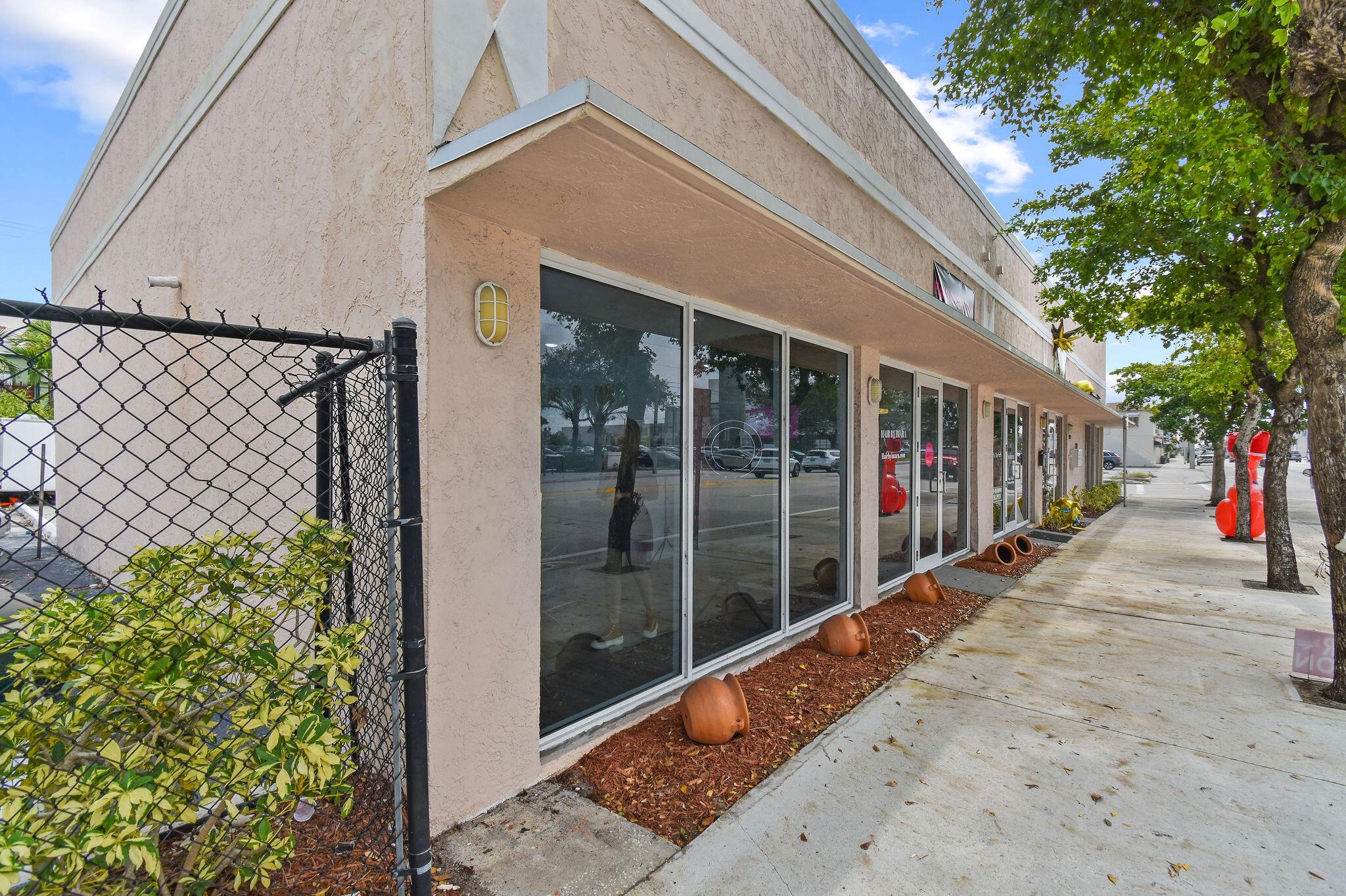 EL CID PARK ADD - Commercial Sale