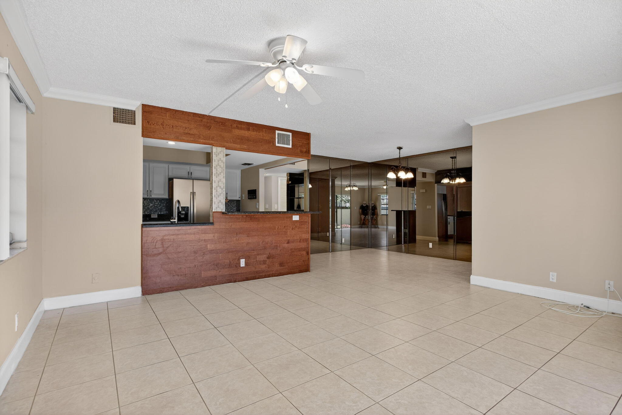 CONDOMINIUM 9 OF LIGHTHOUSE - Residential Lease