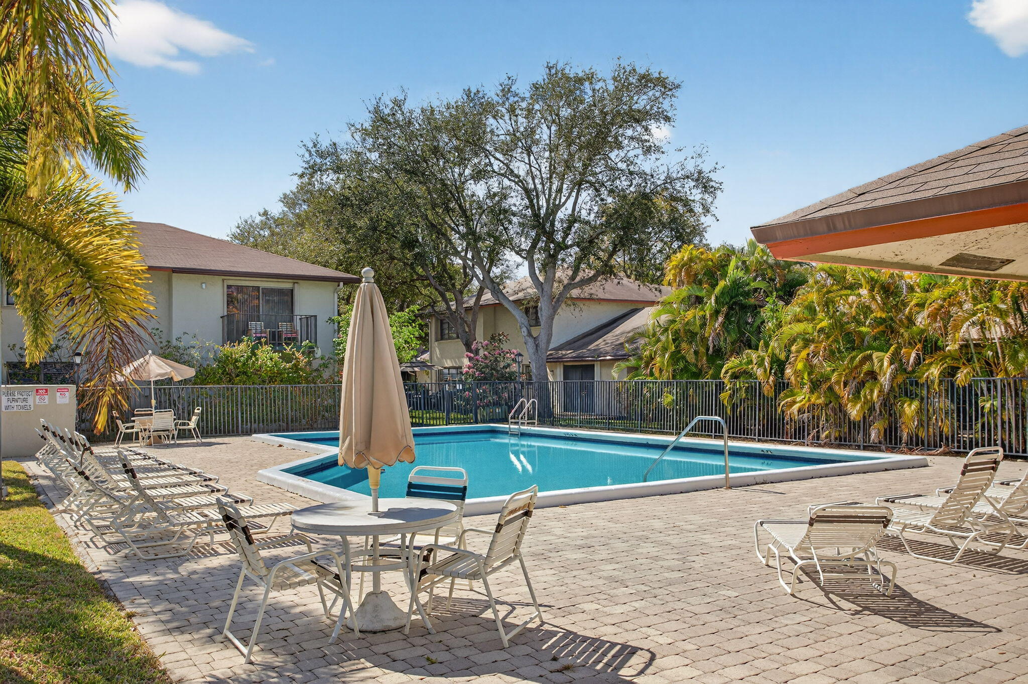 CONDOMINIUM 9 OF LIGHTHOUSE - Residential Lease