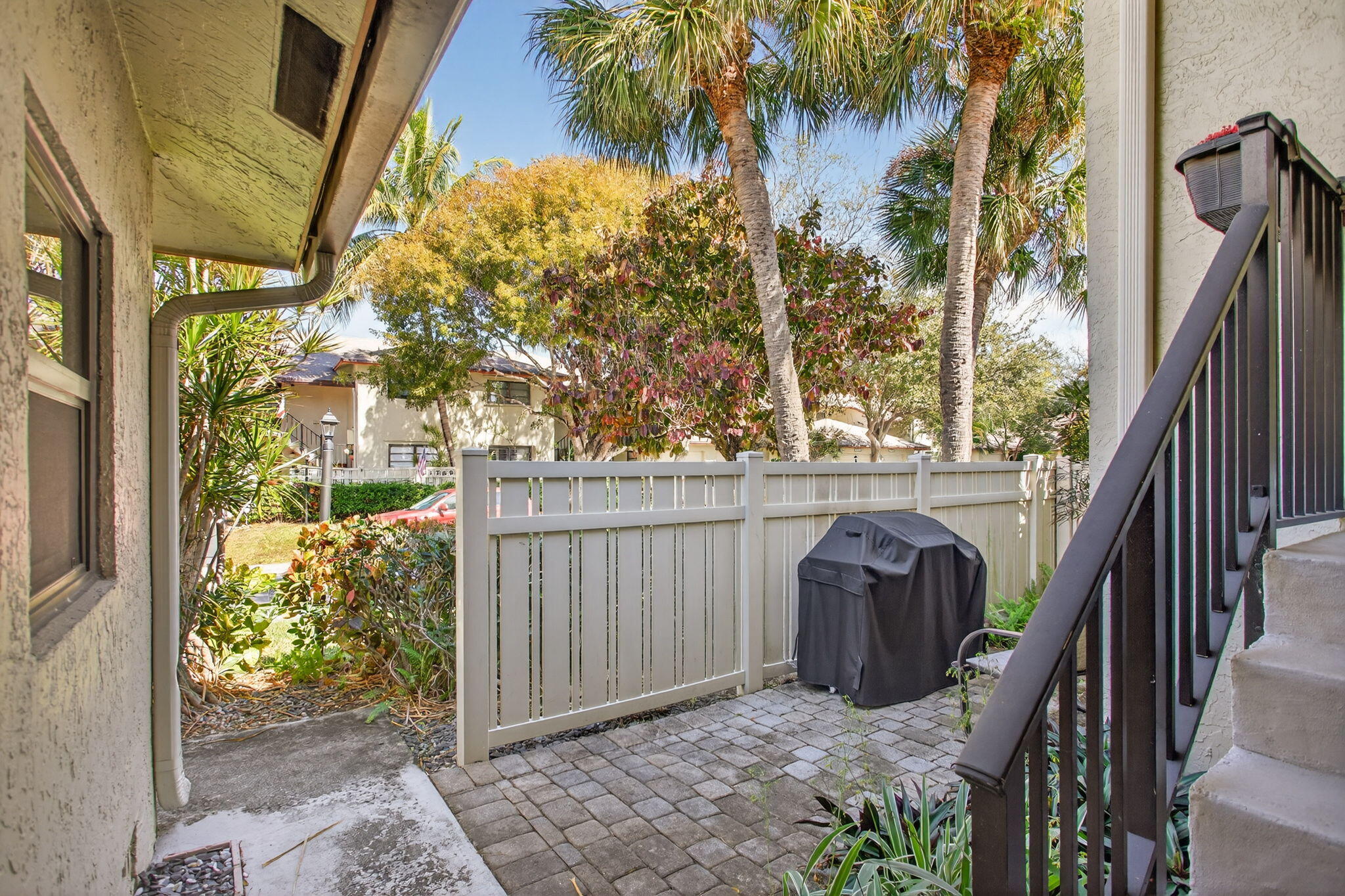 1780 NE 39th Court 901