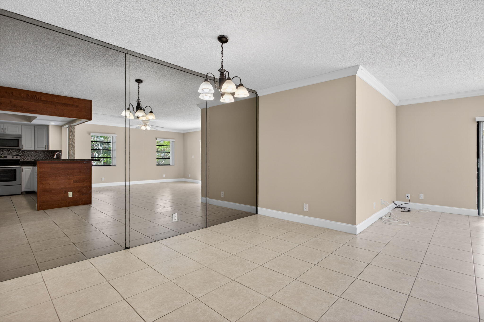 CONDOMINIUM 9 OF LIGHTHOUSE - Residential Lease