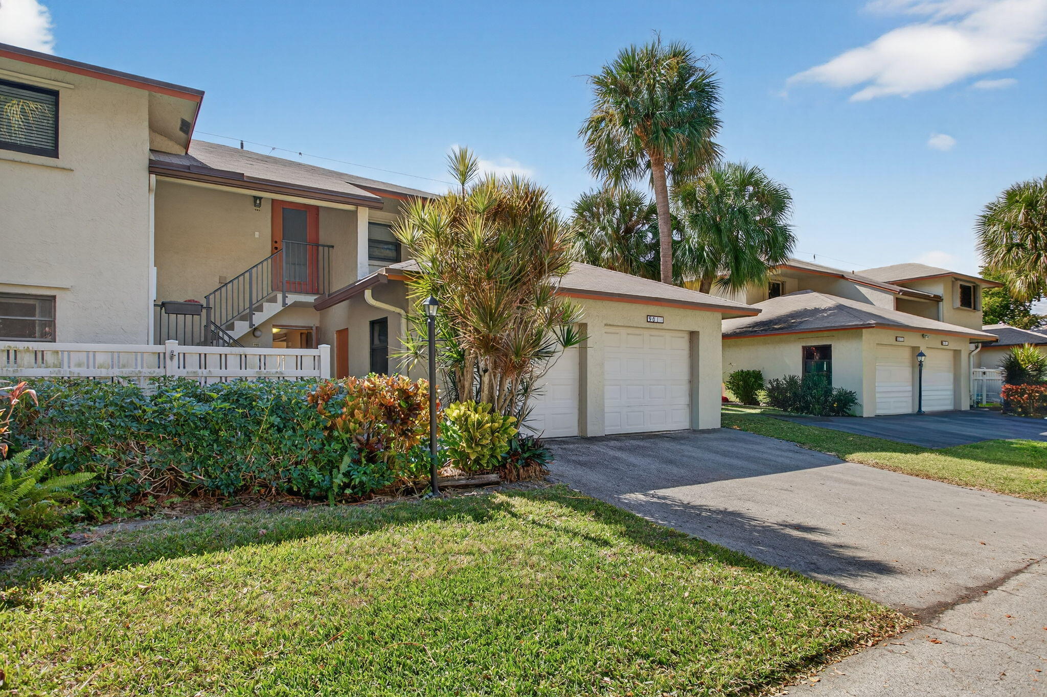 1780 NE 39th Court 901