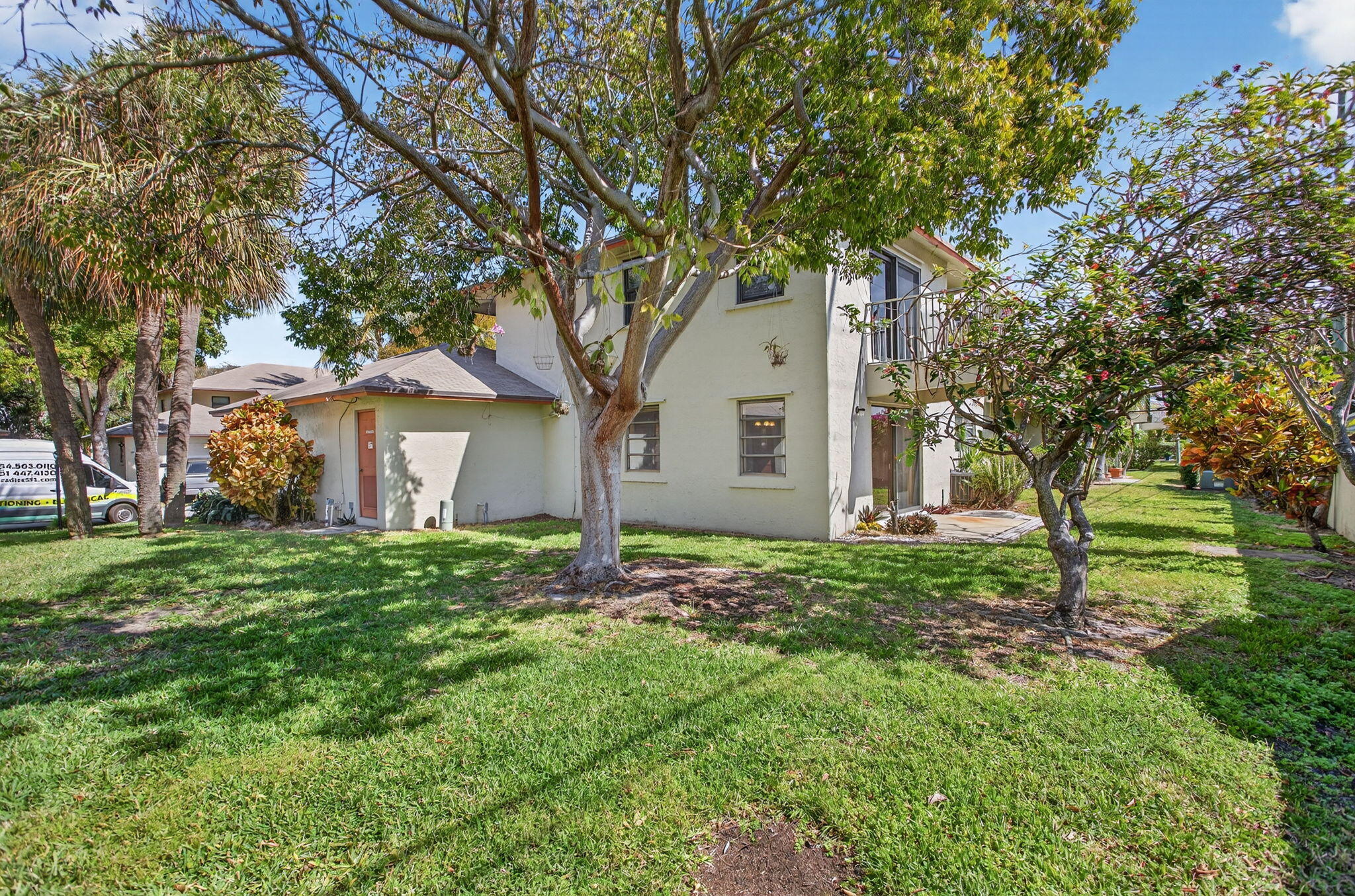 CONDOMINIUM 9 OF LIGHTHOUSE - Residential Lease