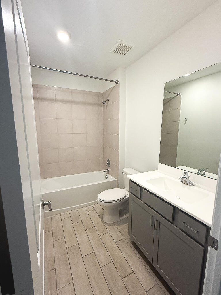 6060 STONECREST Court