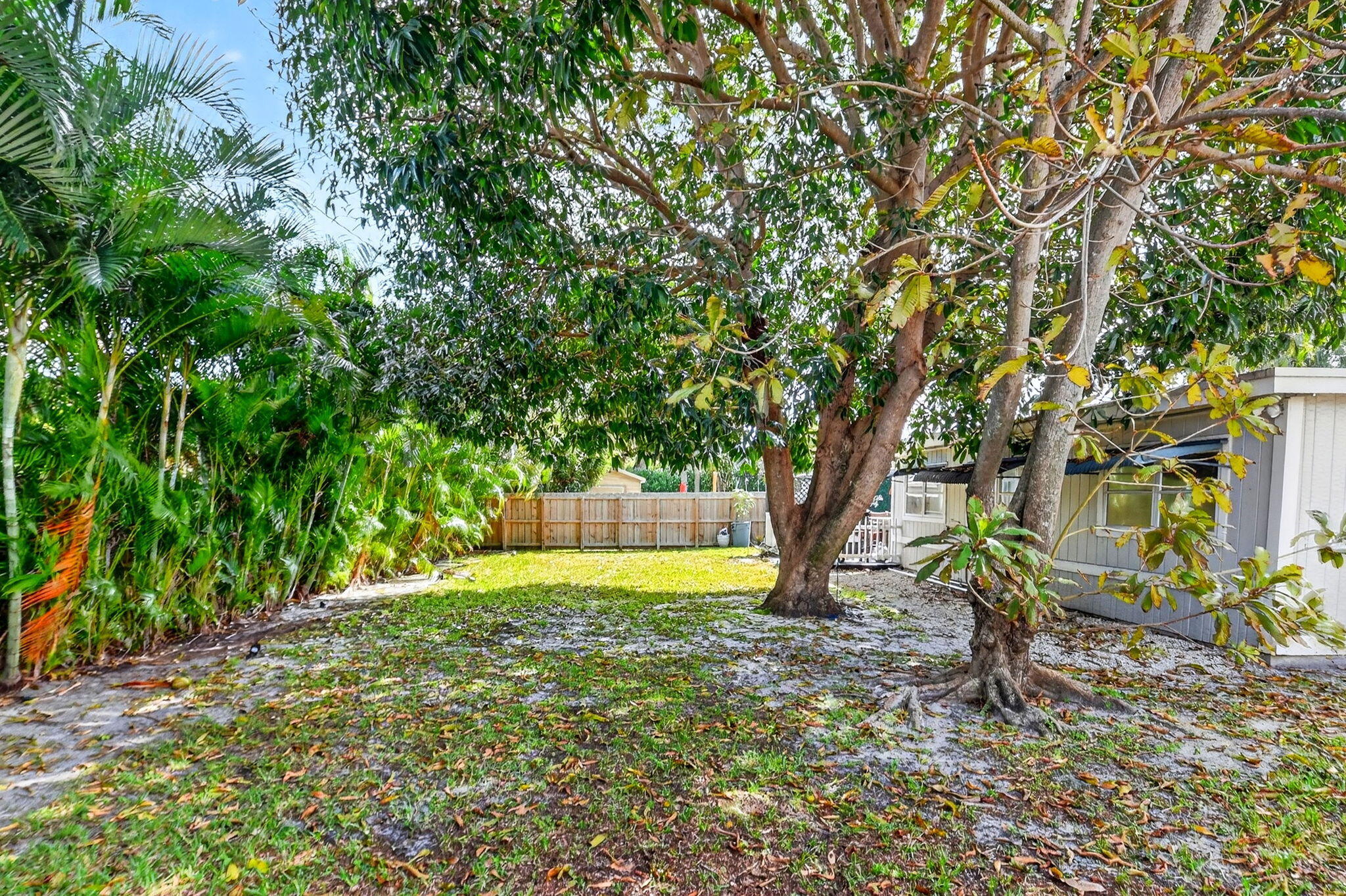 PALM SPRINGS VILLAGE 2 - Residential