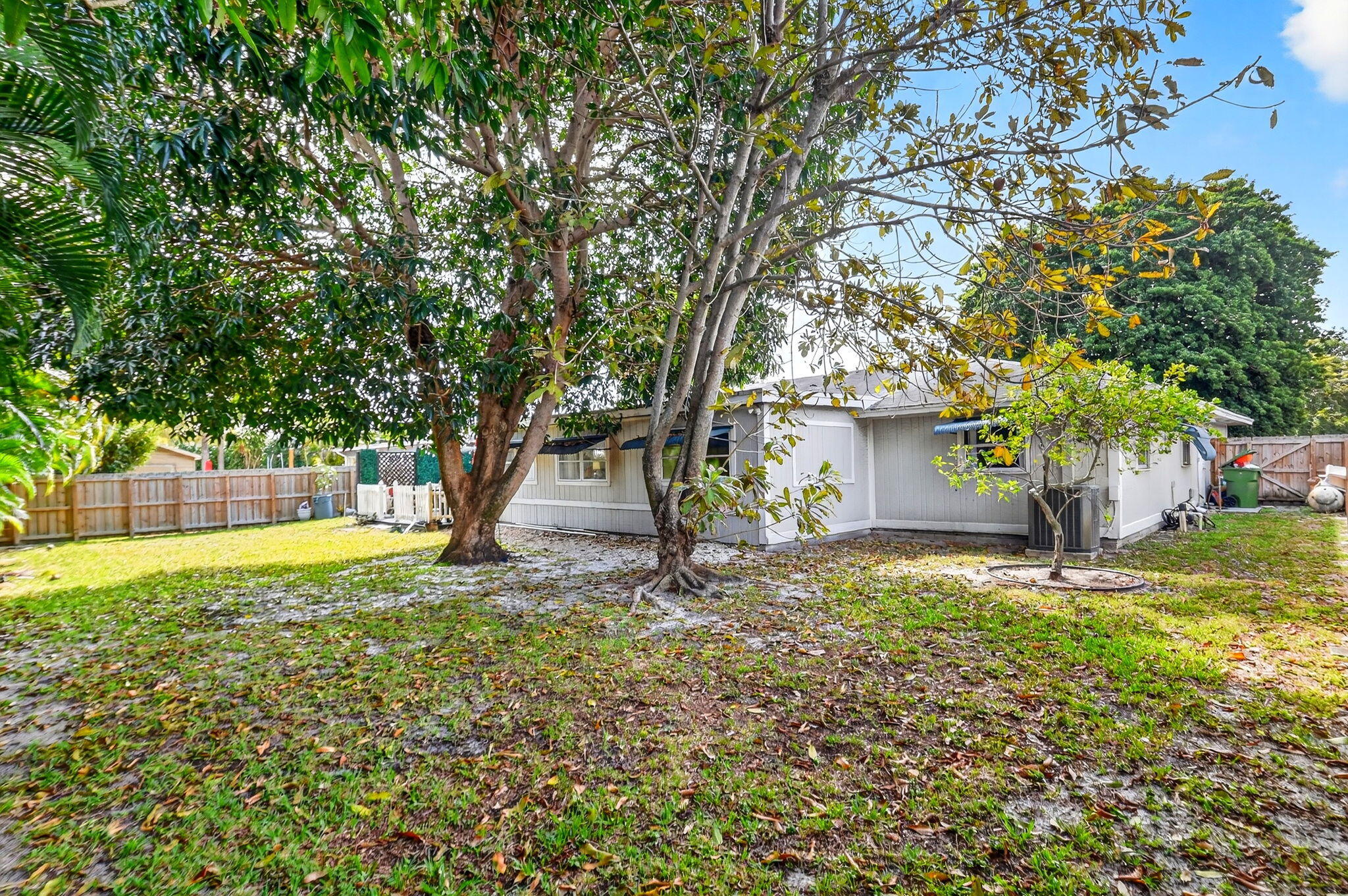 PALM SPRINGS VILLAGE 2 - Residential