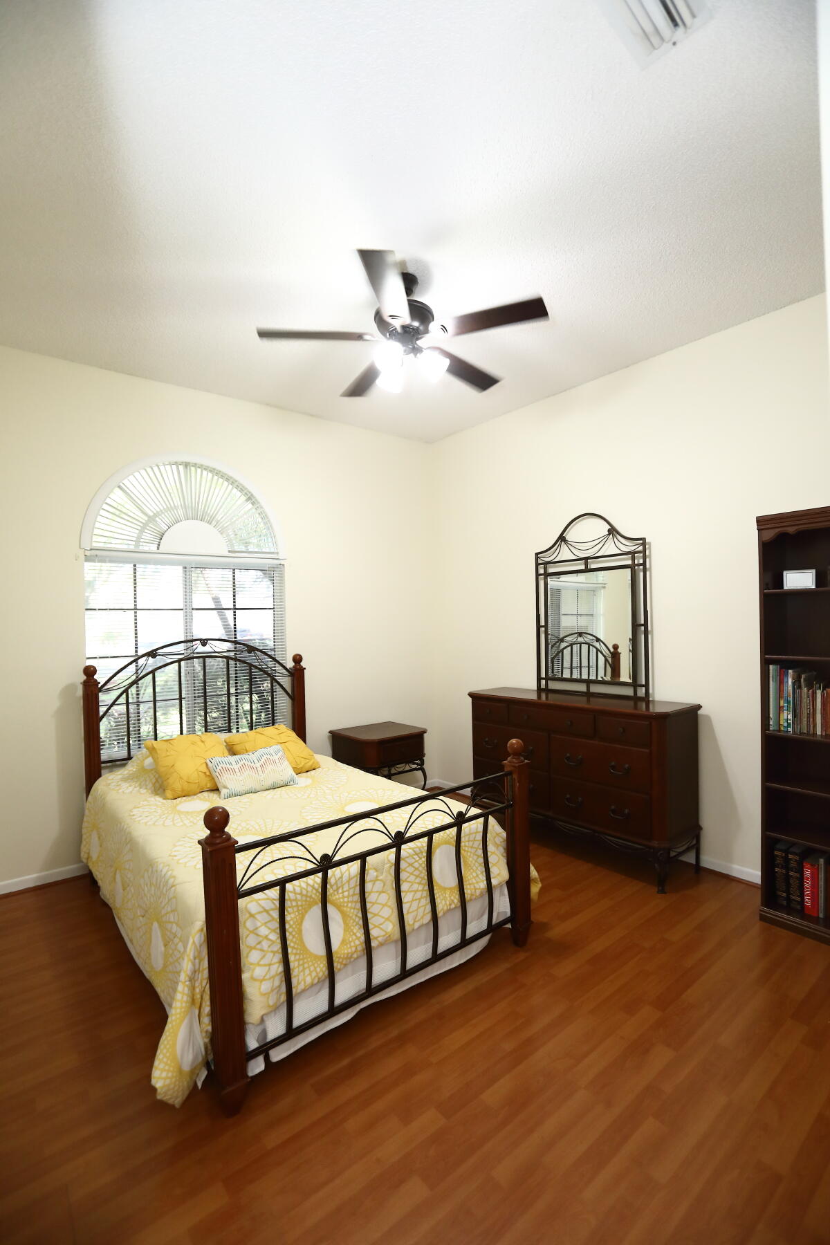 SELIGMAN-KIA ACRES - Residential