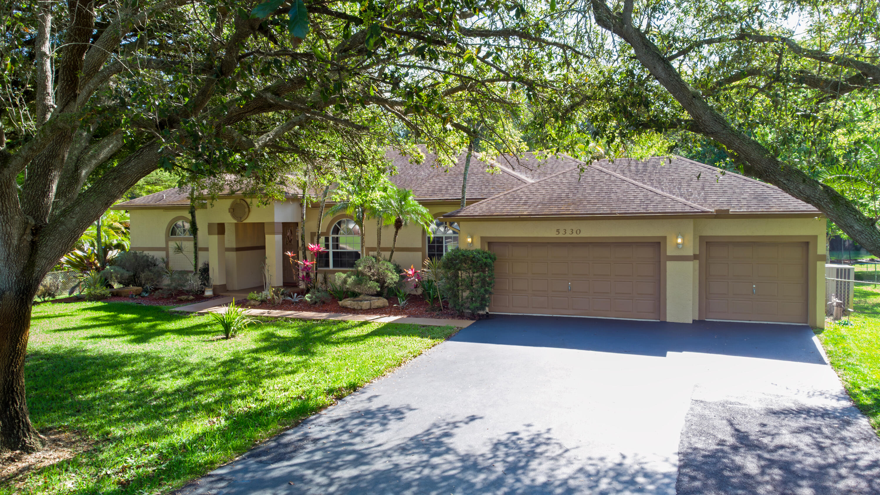 SELIGMAN-KIA ACRES - Residential