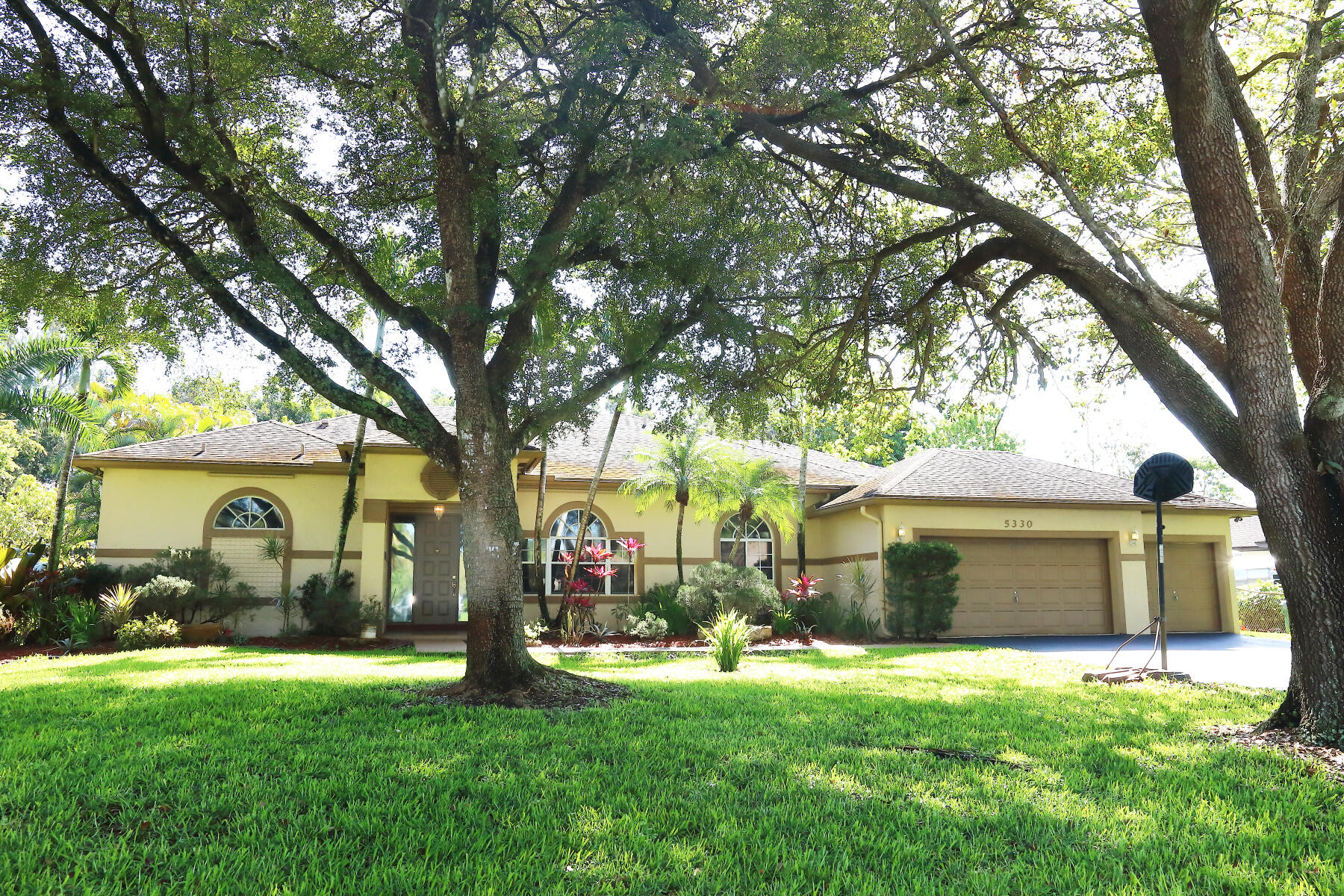 SELIGMAN-KIA ACRES - Residential