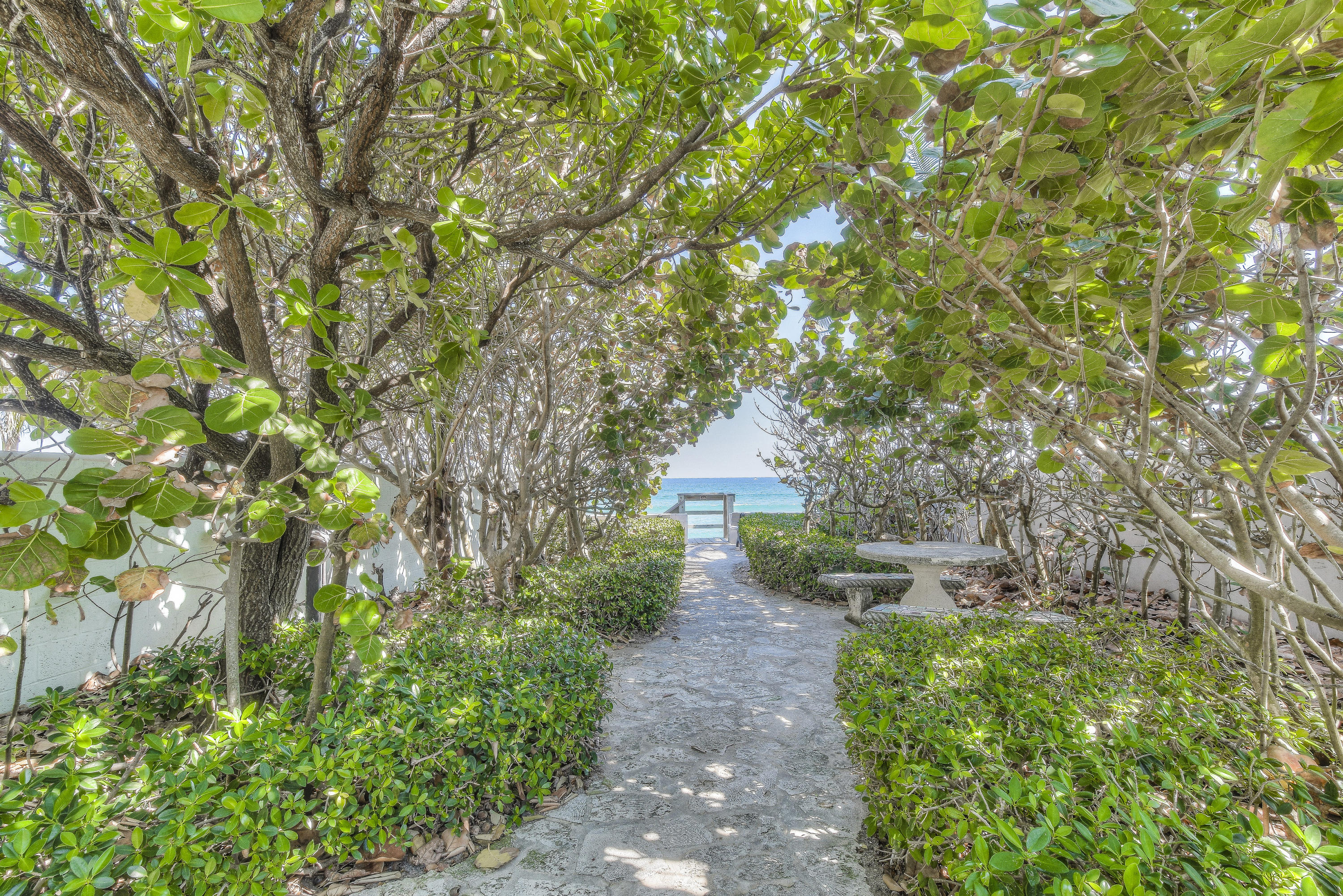 EL ENCANTO - Residential