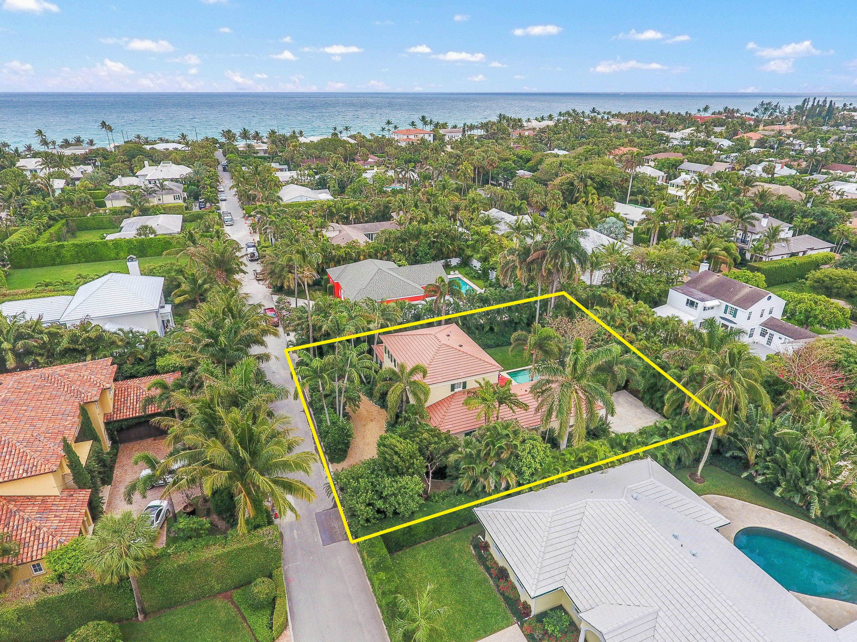 EL ENCANTO - Residential