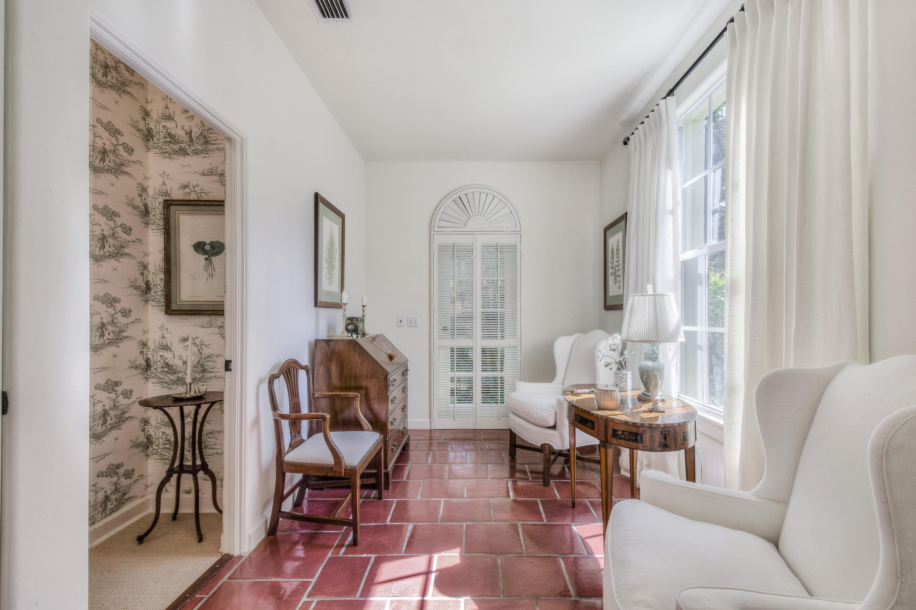 EL ENCANTO - Residential