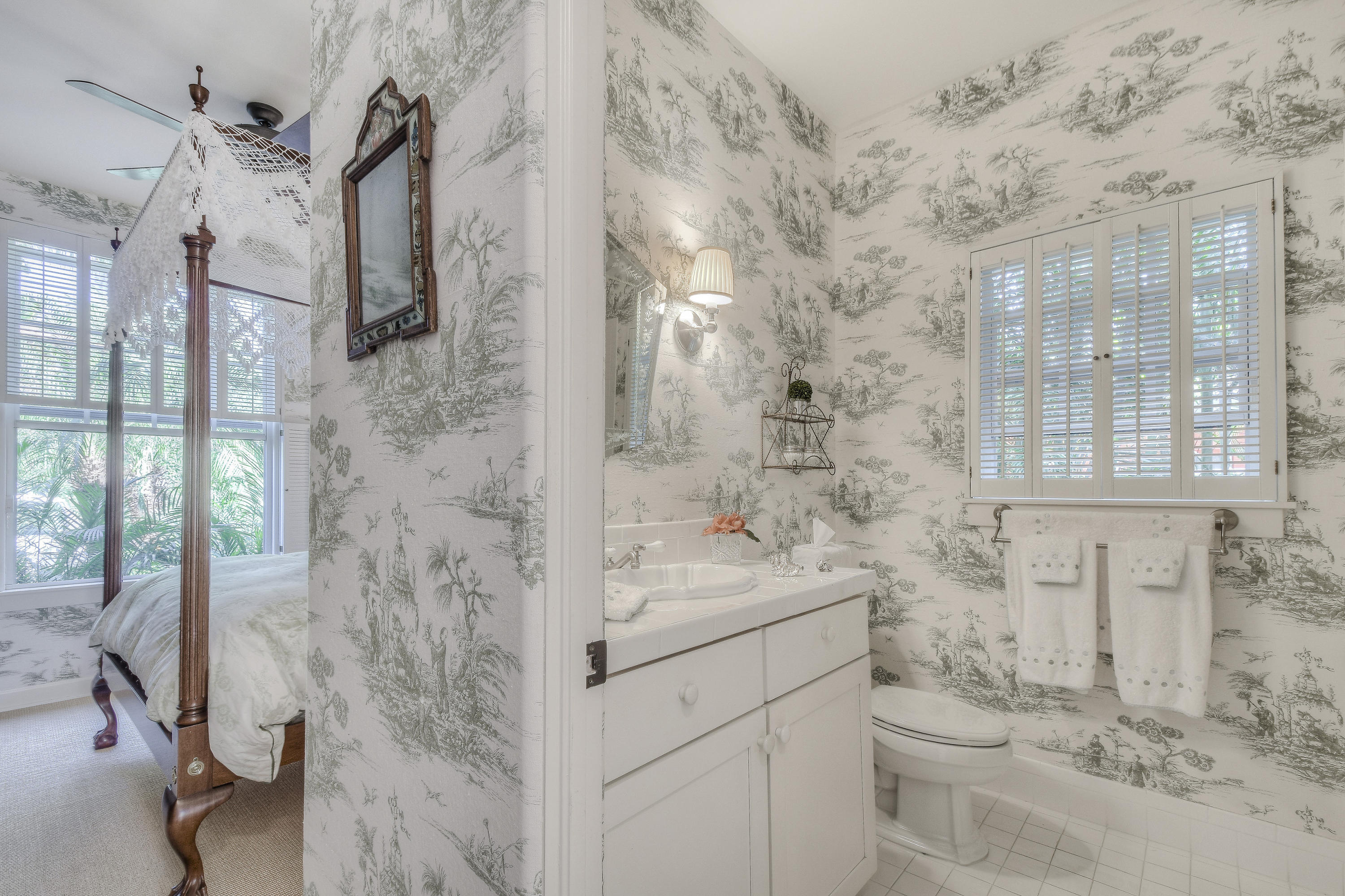 EL ENCANTO - Residential