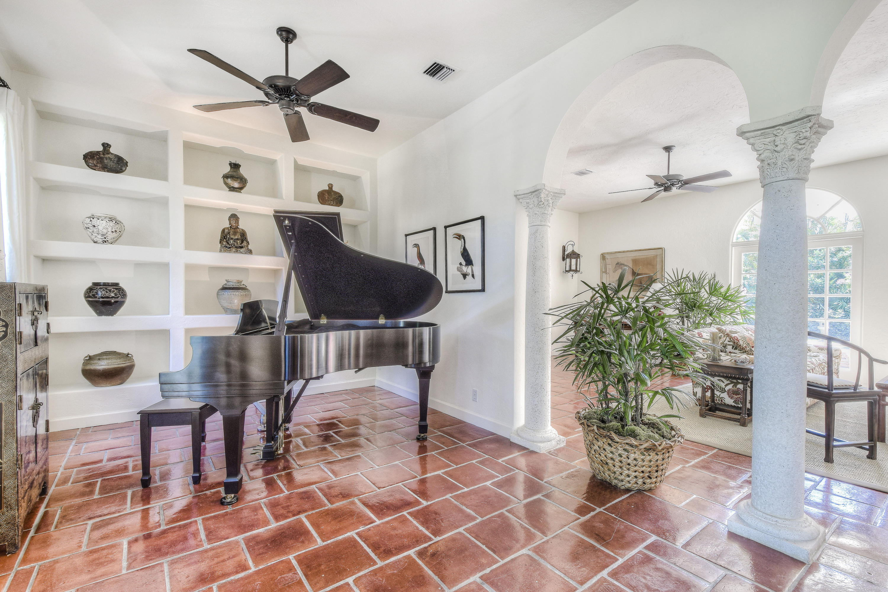 EL ENCANTO - Residential