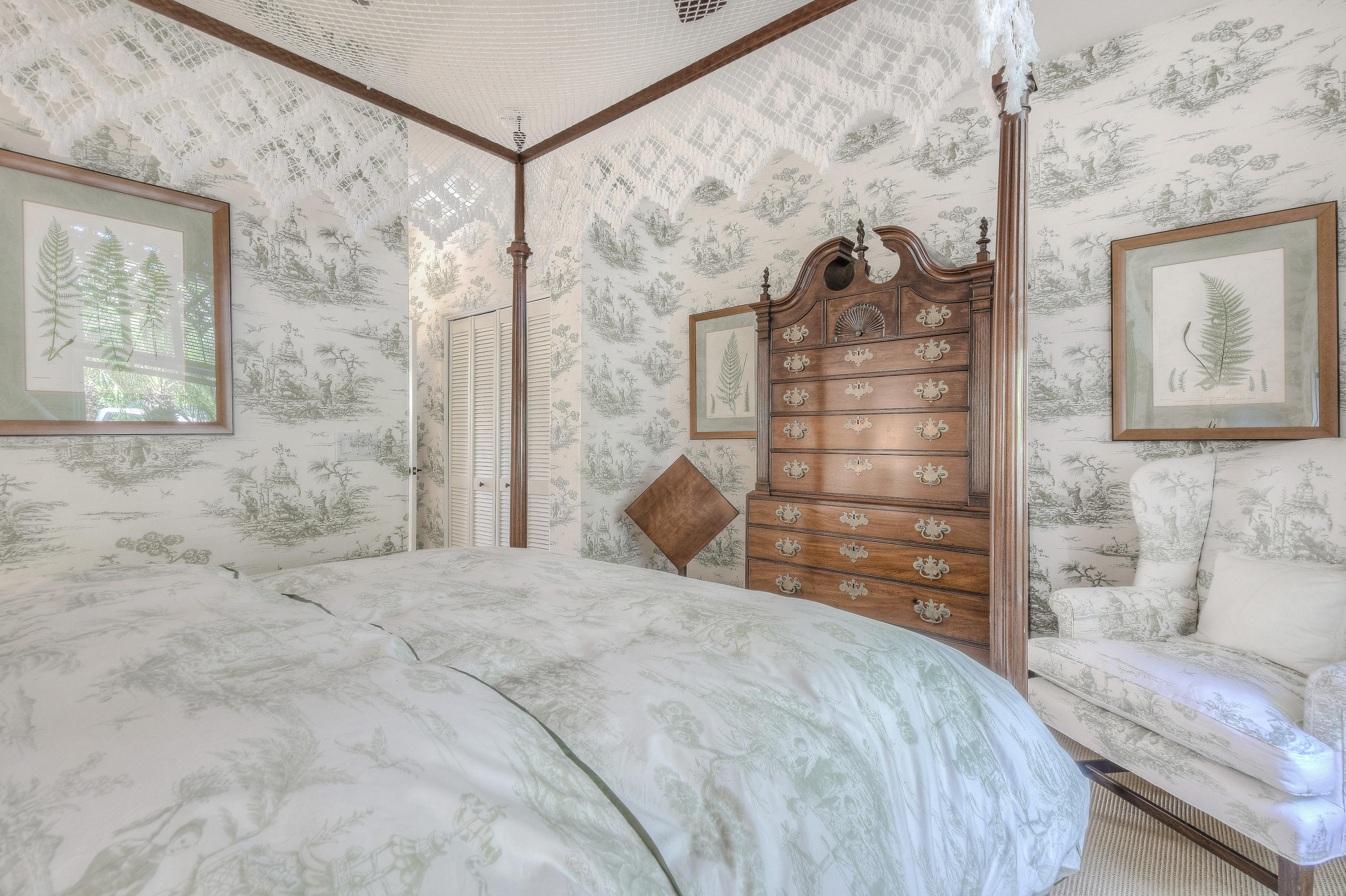 EL ENCANTO - Residential