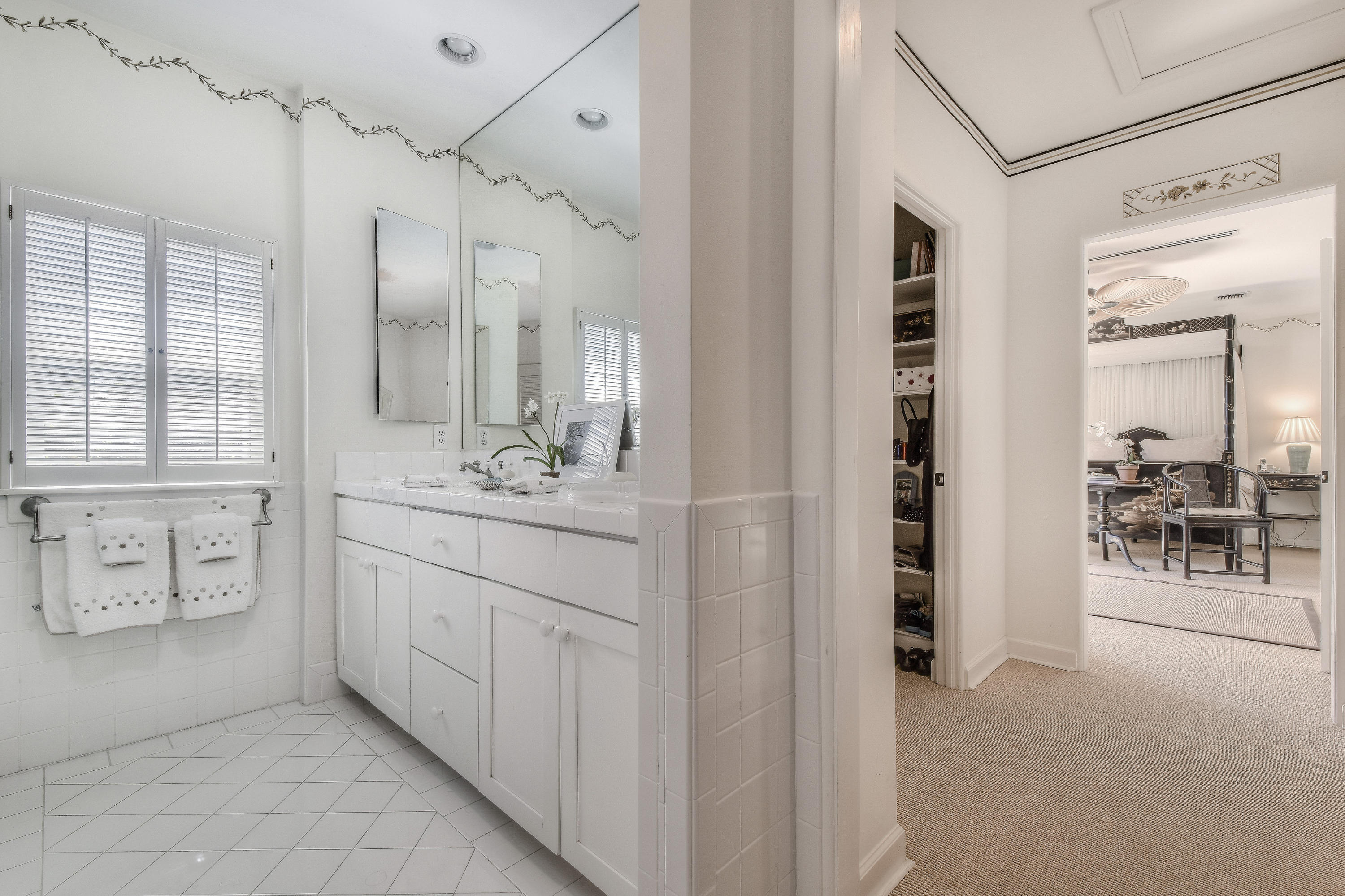 EL ENCANTO - Residential