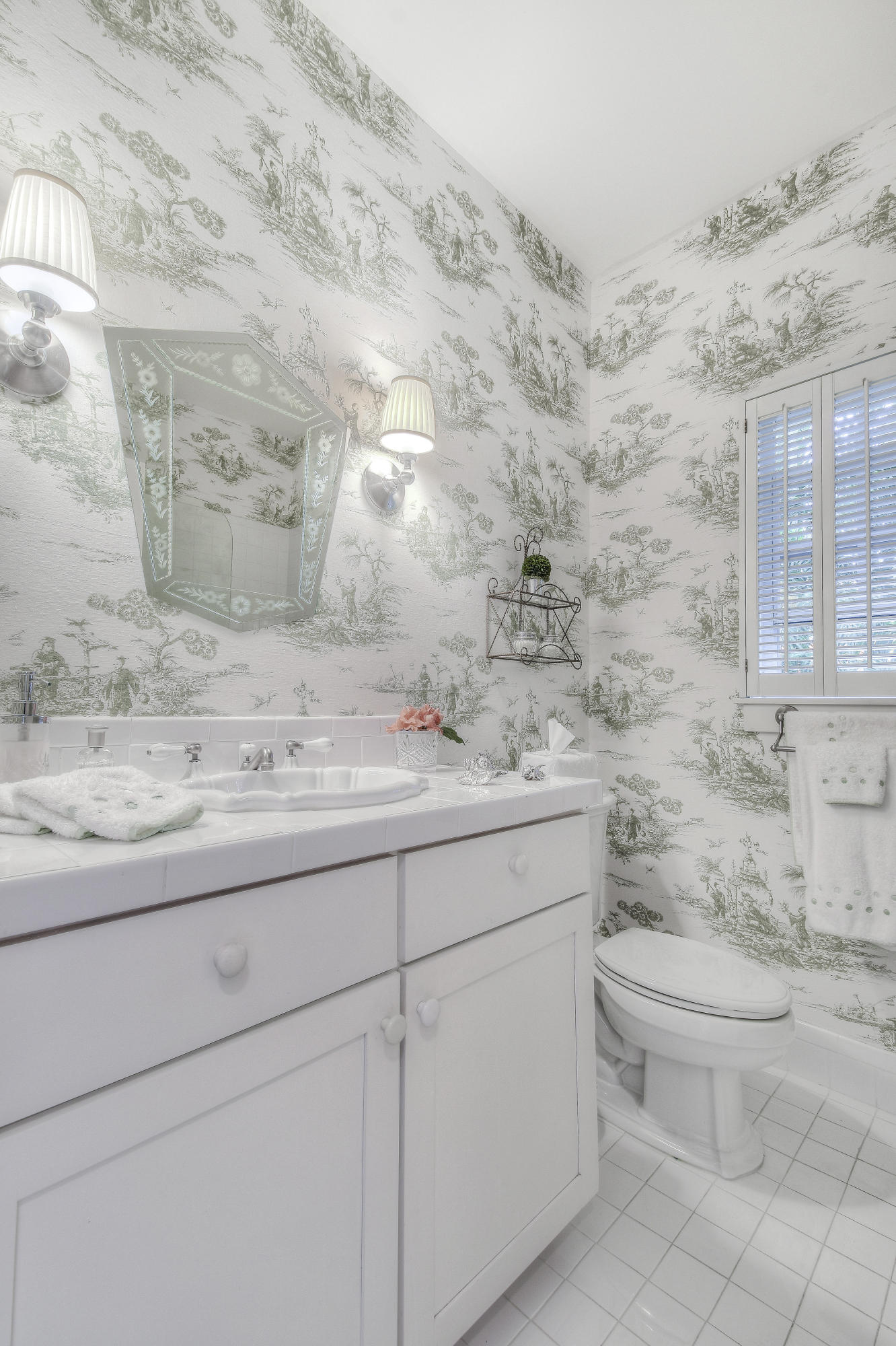 EL ENCANTO - Residential