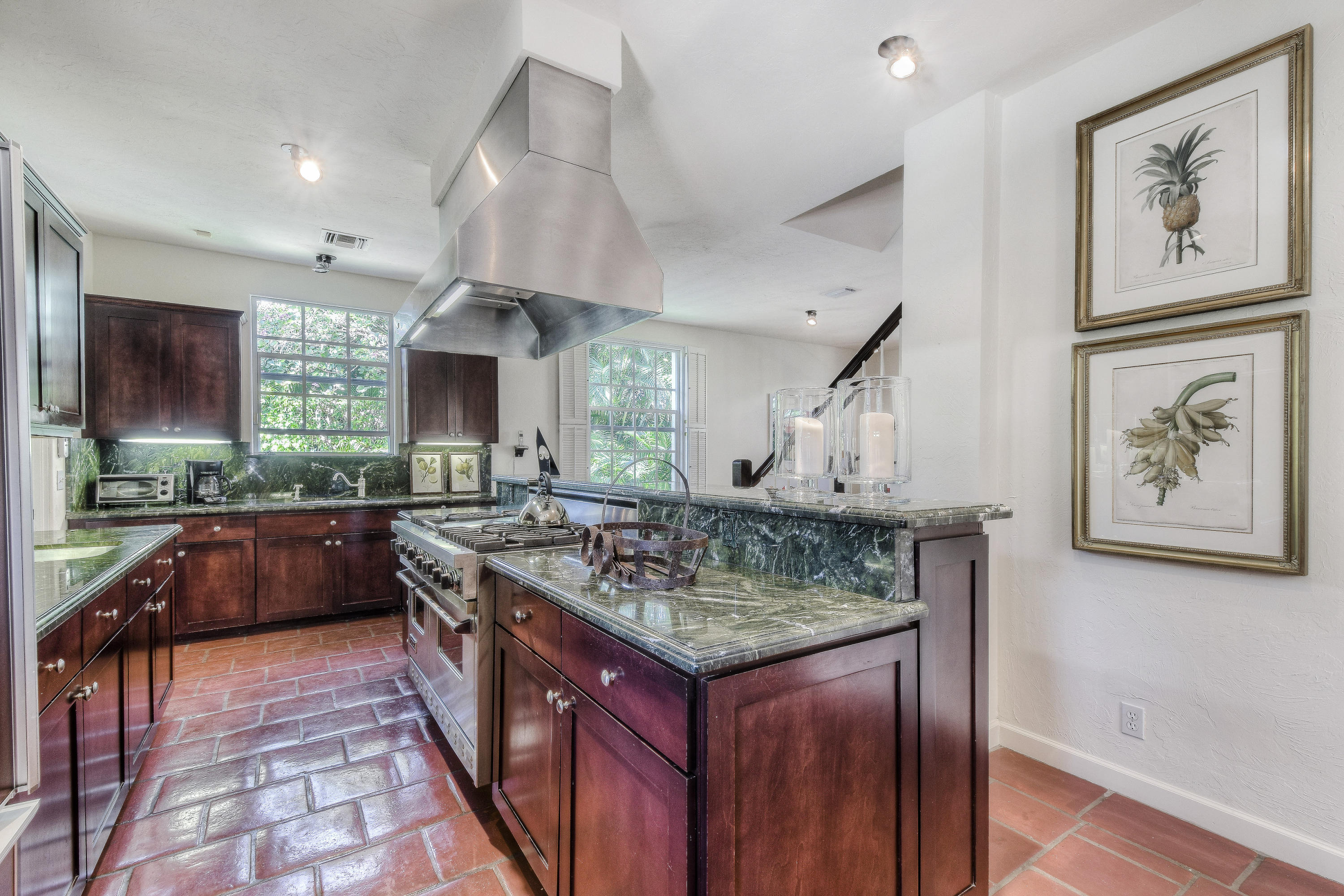 EL ENCANTO - Residential