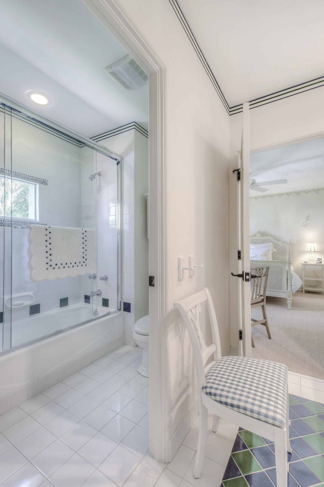 EL ENCANTO - Residential