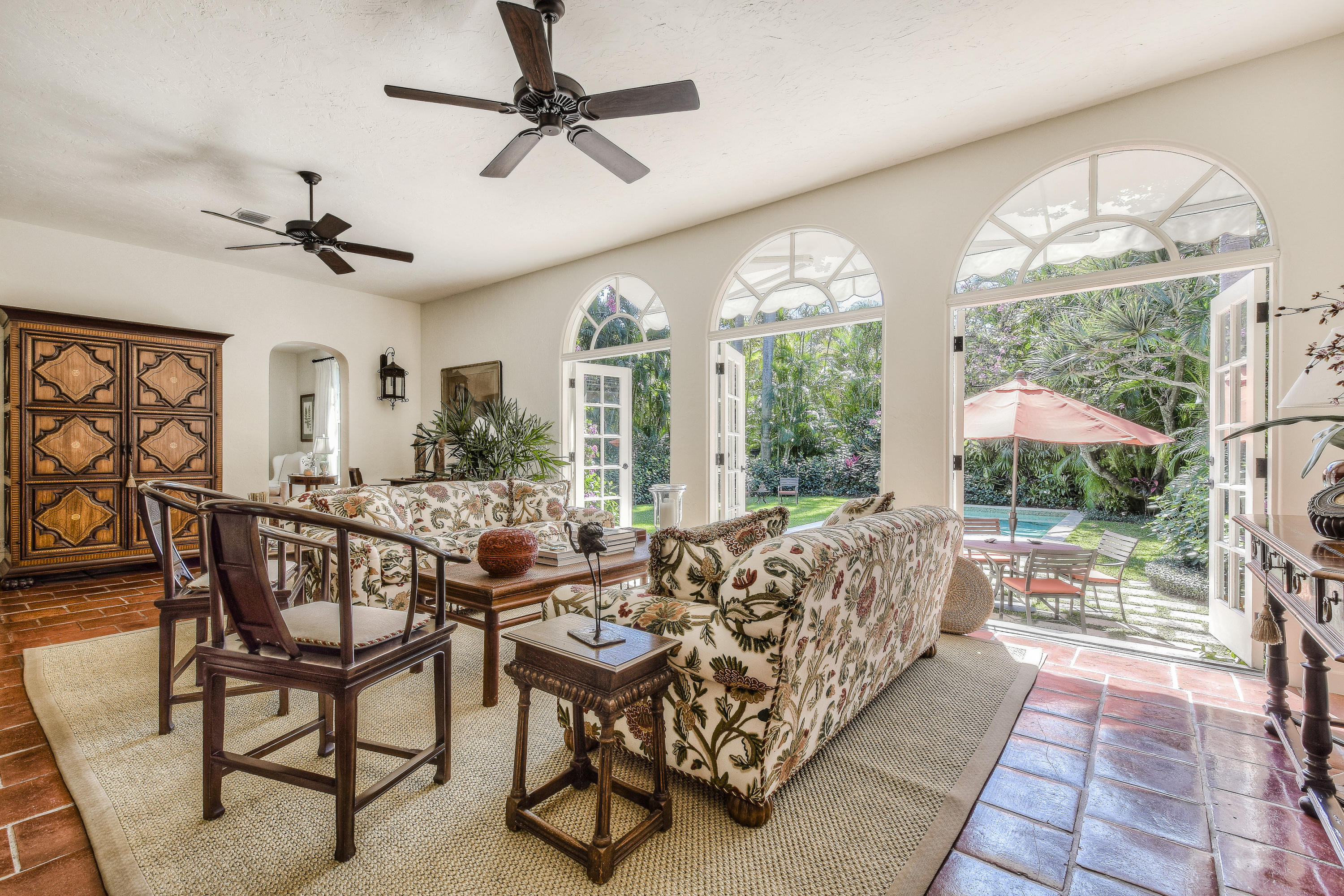 EL ENCANTO - Residential