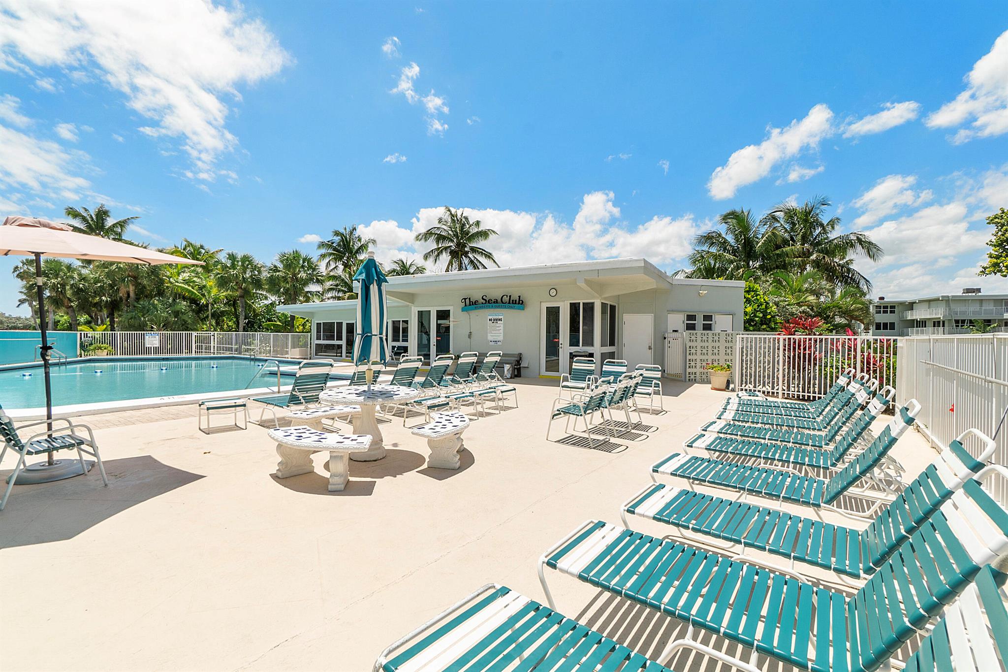 SEA CLUB OF HILLSBORO BEA - Residential Lease