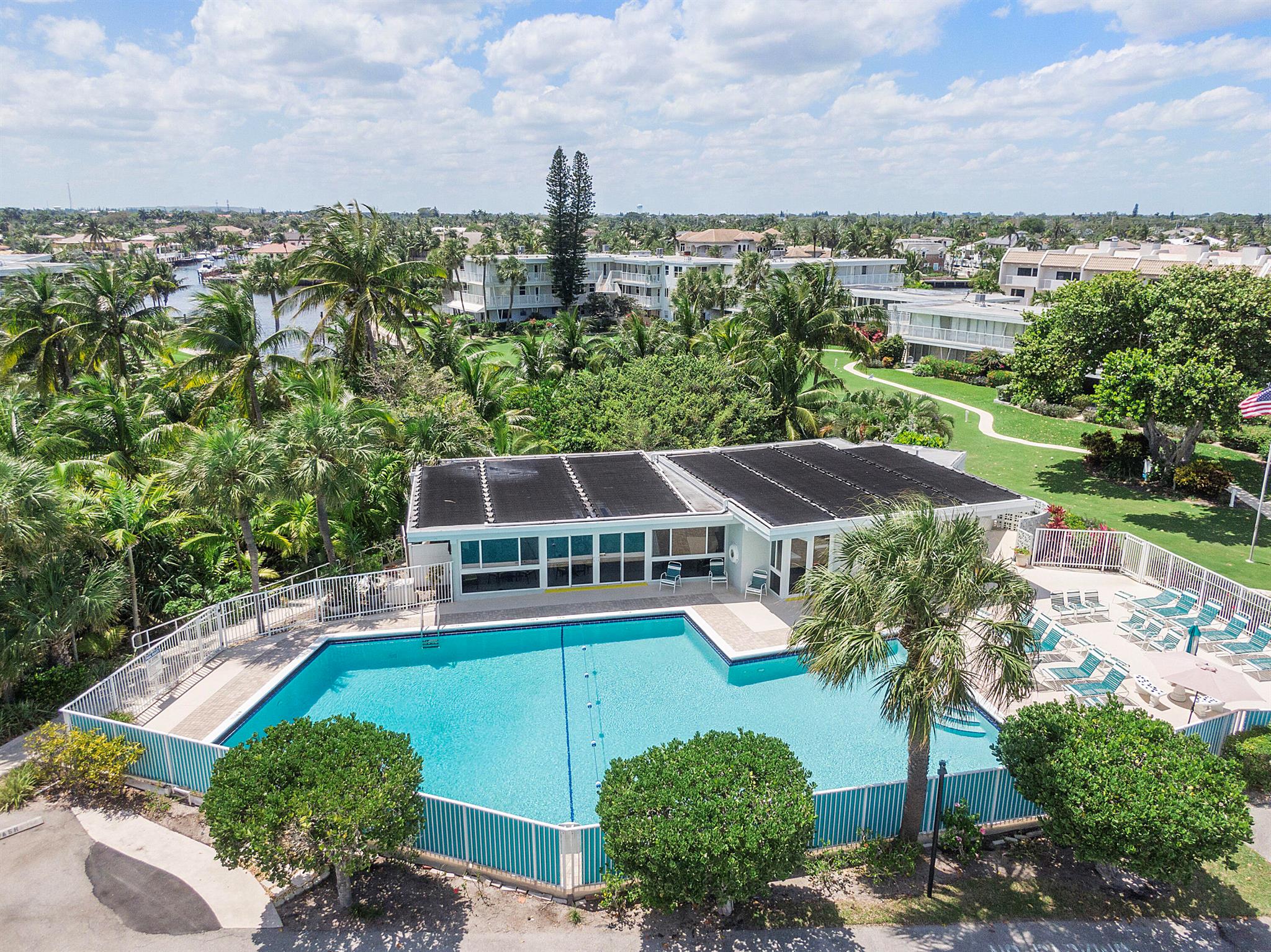 SEA CLUB OF HILLSBORO BEA - Residential Lease