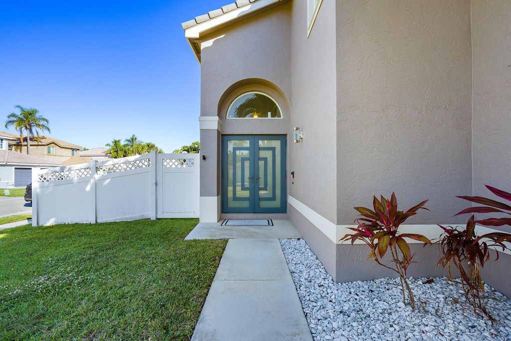 Photo of 3637 Stratton Lane, Boynton Beach, FL 33436 (MLS # R11155923)