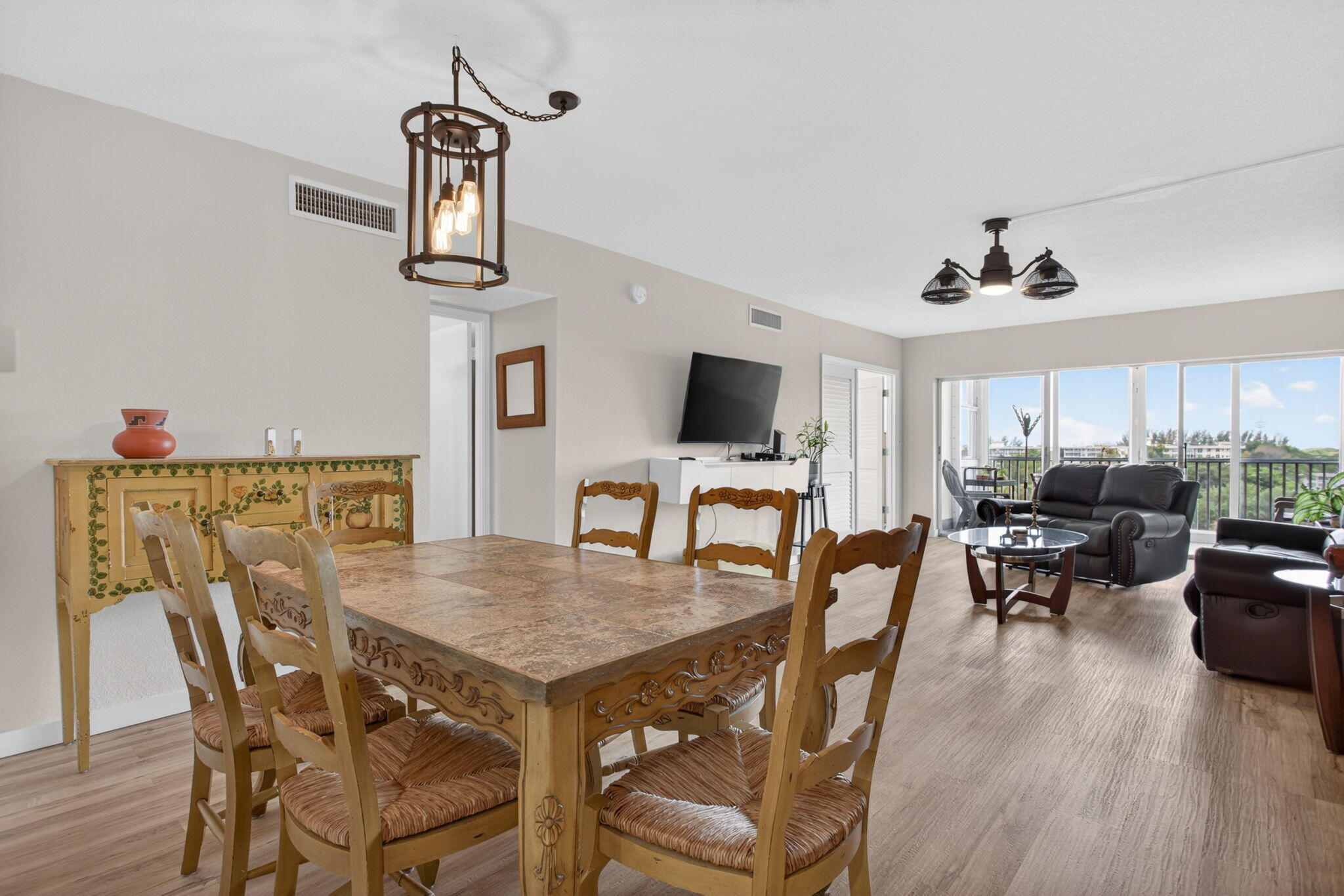 NO 5 PALM-AIRE COUNTRY CLUB - Residential