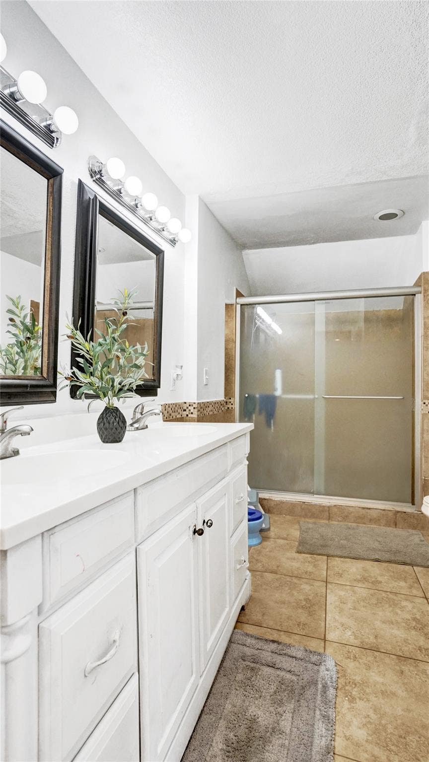 Photo of 8226 NW 8th Place #6, Plantation, FL 33324 (MLS # B26055899)