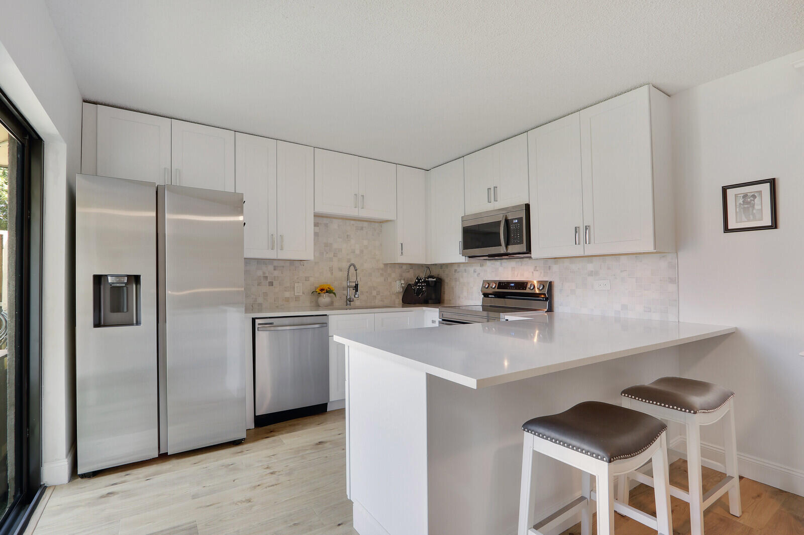 GARDEN LAKES AND GARDEN SQUARE SHOPS - Residential Lease