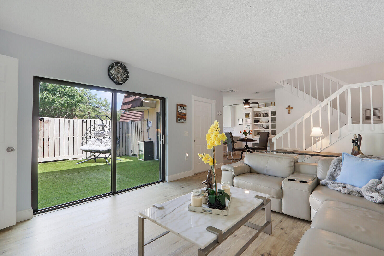 GARDEN LAKES AND GARDEN SQUARE SHOPS - Residential Lease