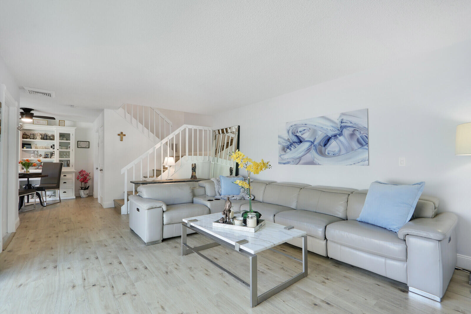 GARDEN LAKES AND GARDEN SQUARE SHOPS - Residential Lease
