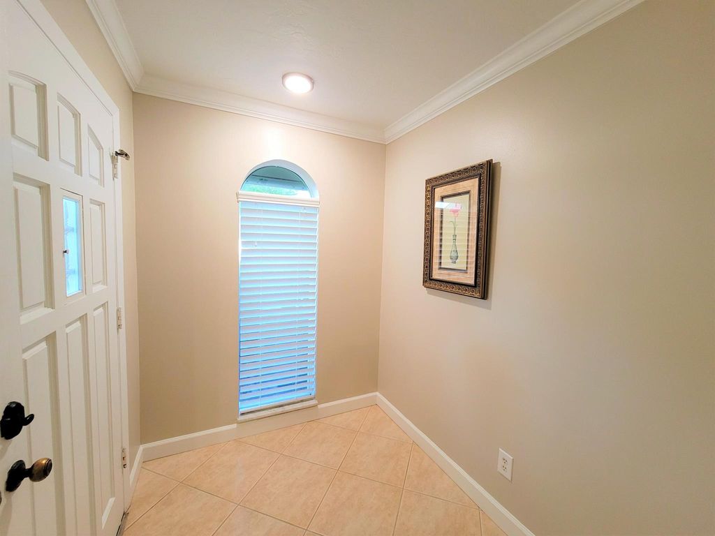 Photo of 1905 Robalo Drive, Vero Beach, FL 32960 (MLS # R11081777)