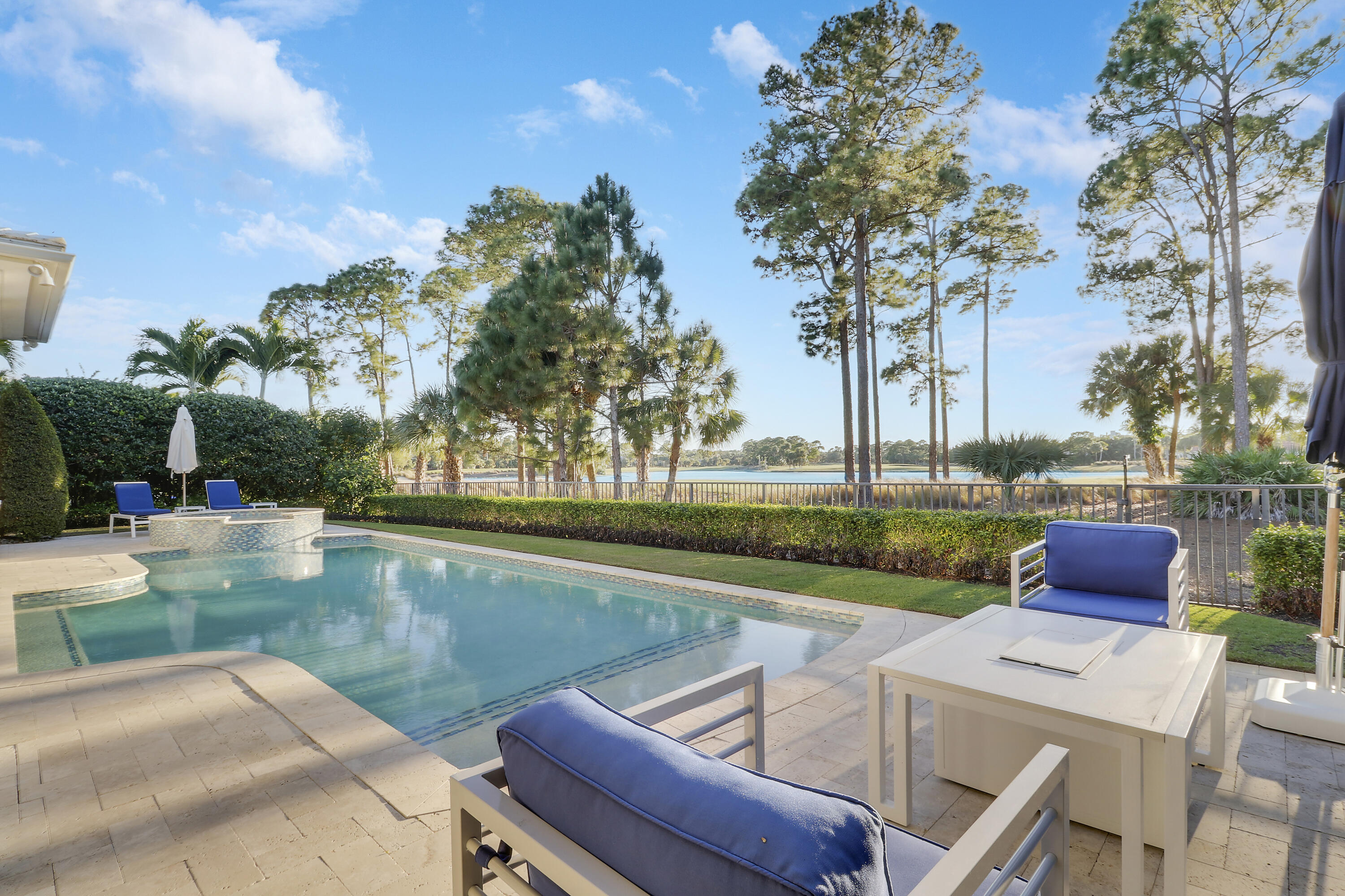 OLD PALM - Residential