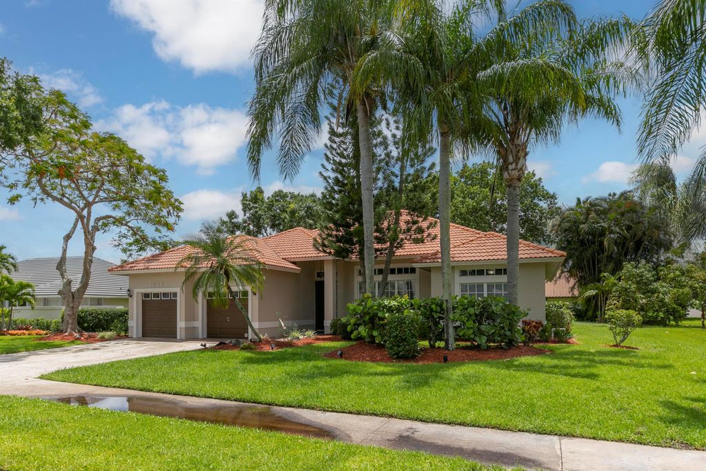 Photo of 1326 SW Briarwood Drive, Port Saint Lucie, FL 34986 (MLS # R11007212)